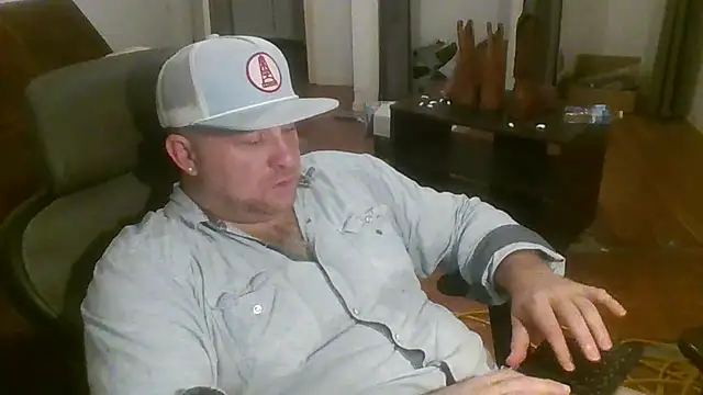 poundyouout69's cam snapshot