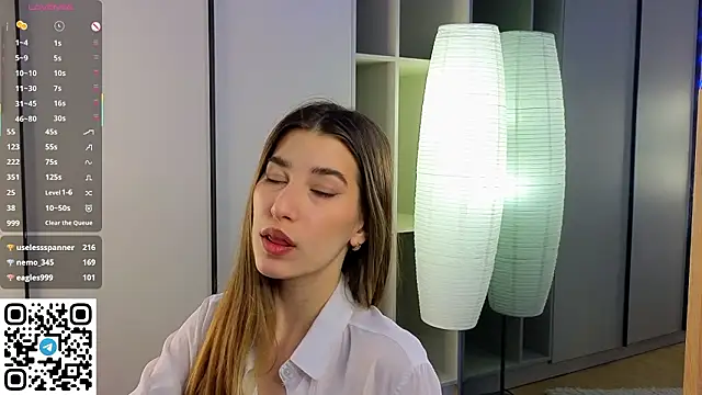 Quinavelle live sex cam