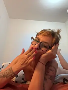 ItsNectara live sex cam