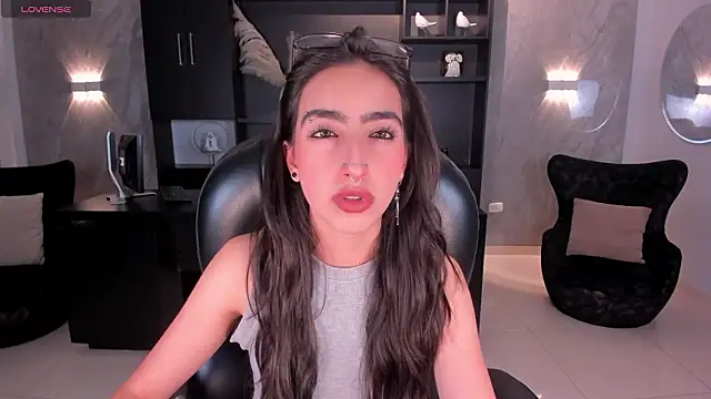 LarisaSmirnov's cam snapshot