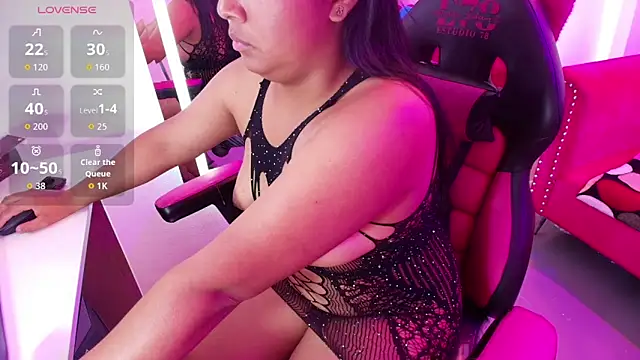 Emily_milleer's cam snapshot