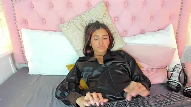 luciana_lopez_7's cam snapshot