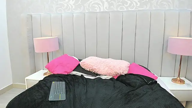 Raven1fox's cam snapshot