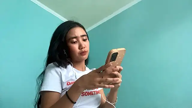 RessieAshcroft's cam snapshot