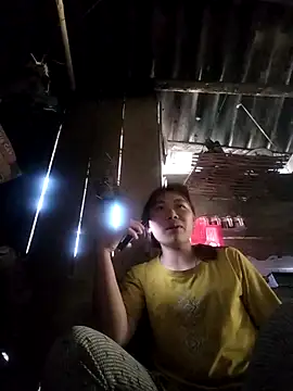 Bella-222 live sex cam