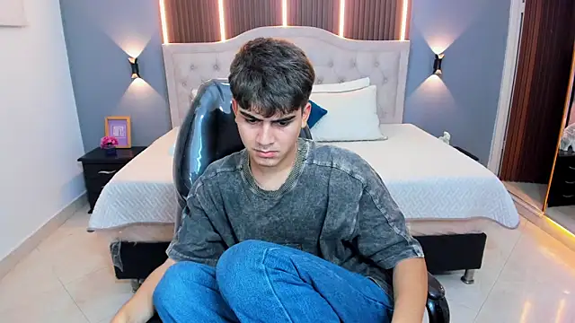 Tommy18__'s cam snapshot