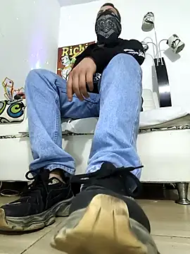 Thomasjons_'s cam snapshot