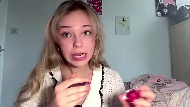 SourMidday live sex cam