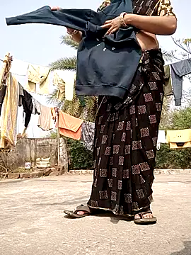 monu_bhabi's cam snapshot