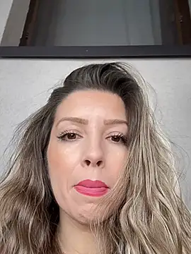 SoniaDeviis live sex cam