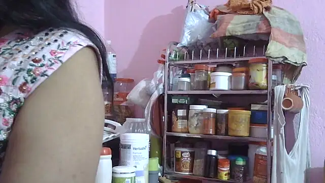 Pooja-suman live sex cam