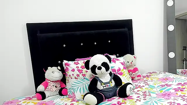 DanielaWane's cam snapshot