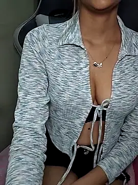 Isha_Sax live sex cam