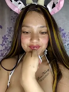 Bloom_Dahlia's cam snapshot