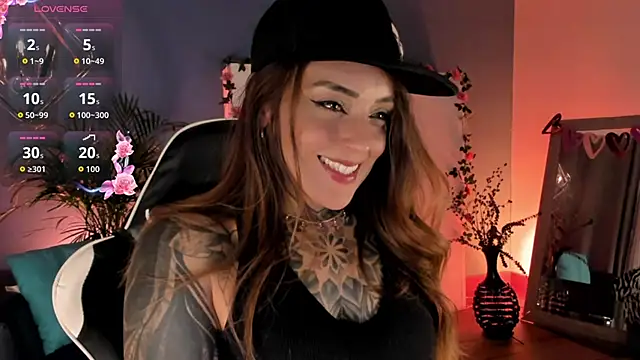 Megan_inked's cam snapshot