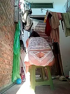 July-Asian live sex cam