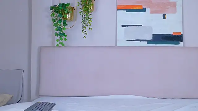 AprilQuin's cam snapshot