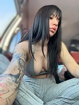 JulliaVegas live sex cam