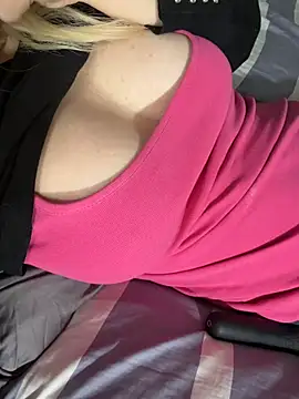 Hornyblond_Bella live sex cam