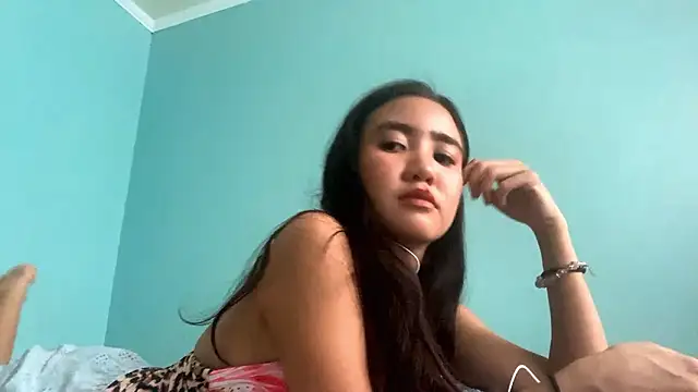 RessieAshcroft's cam snapshot