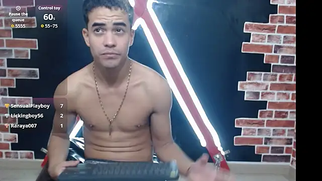 raven_robin_'s cam snapshot