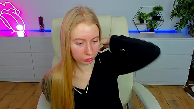 Alina_Blonde's cam snapshot