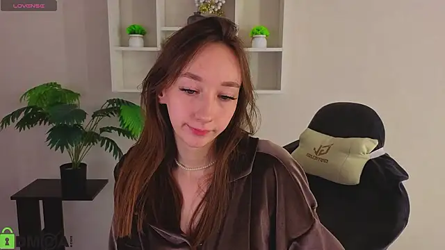 Miche1le_Allenne's cam snapshot