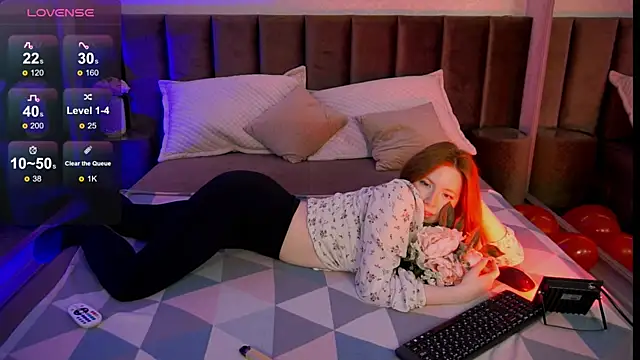 StellaBev's cam snapshot