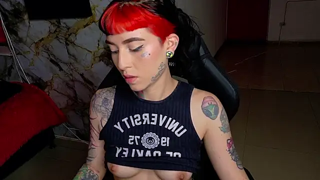 nova_kitttyy's cam snapshot