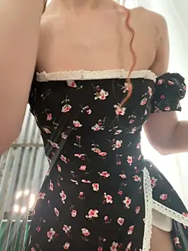 LittleFox___'s cam snapshot