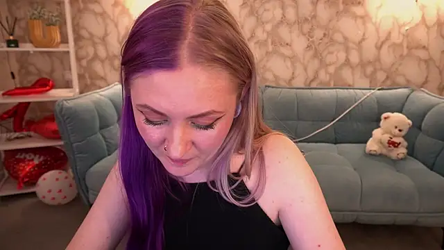 DramaQuenns's cam snapshot