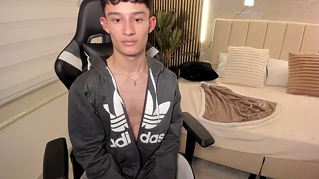 Patrick_Howland_ live sex cam