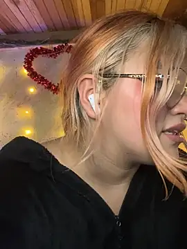 Sophia_Weest99 live sex cam