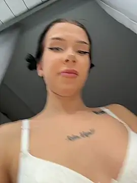 XEye_CandyX live sex cam