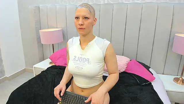 Raven1fox's cam snapshot