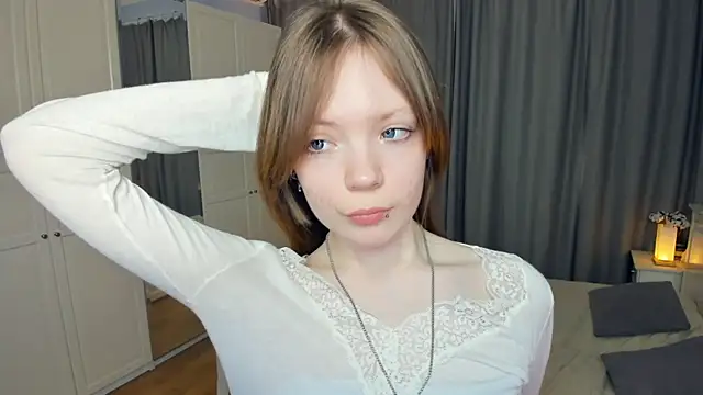 LavenderMitten's cam snapshot