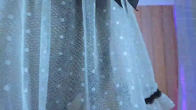 alysha_xia_'s cam snapshot