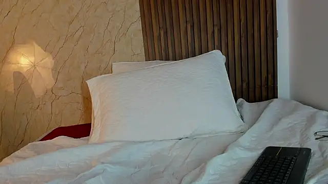 candy_hot_dirty's cam snapshot