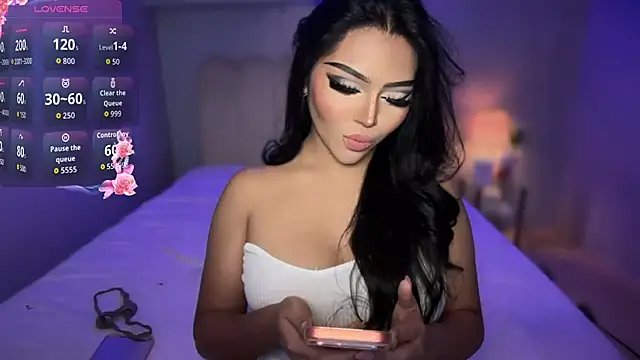 SUPERHOT_SHANTAL live sex cam