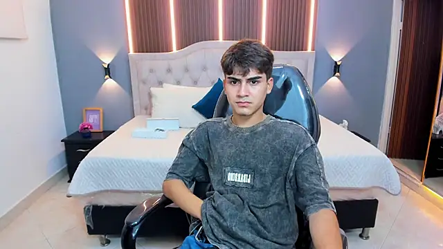 Tommy18__ live sex cam