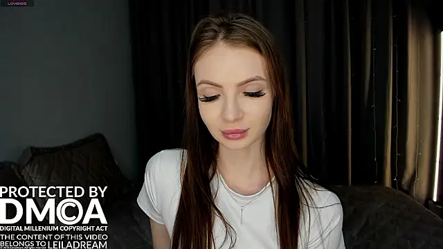 Leila_Loo's cam snapshot