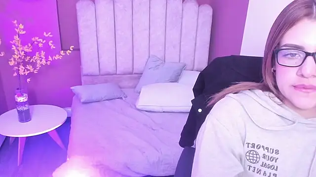 Scarlet-x's cam snapshot