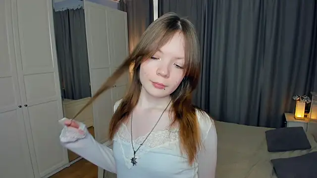 LavenderMitten's cam snapshot