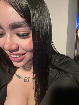 Nickiiiii live sex cam