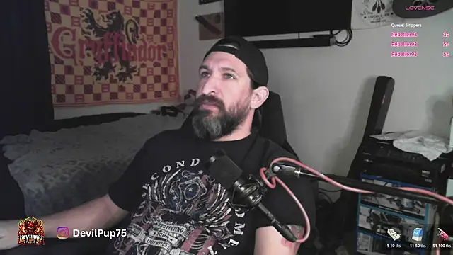 DevilPup75_'s cam snapshot