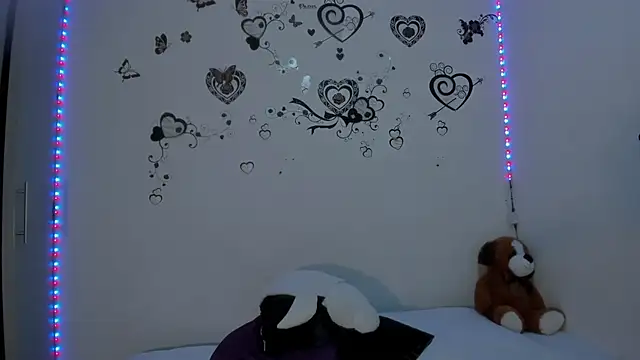 Linisprincehot69 live sex cam