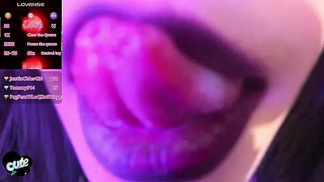 cutenaked_8 live sex cam