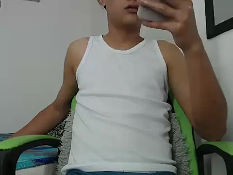 Boy_coll's cam snapshot