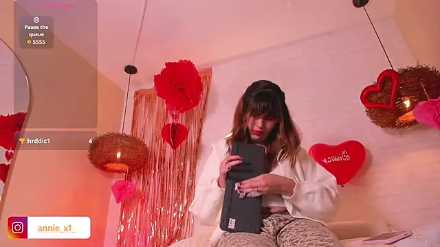 annie_x1's cam snapshot