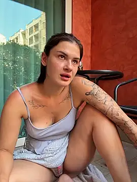 MiraReach live sex cam